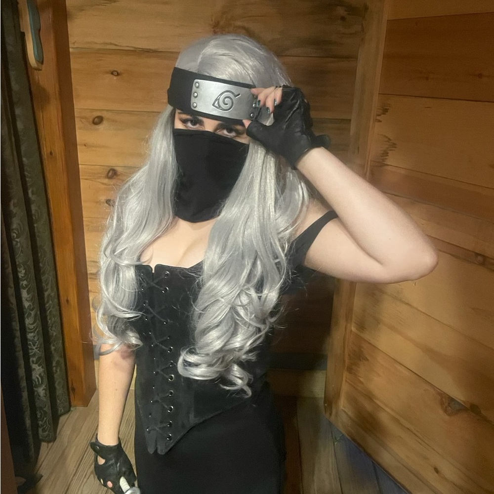 Black Lace-Up Suede Bodice - Picture 4 of 5